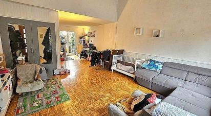 House 5 rooms of 116 m² in Moret Loing et Orvanne (77250)