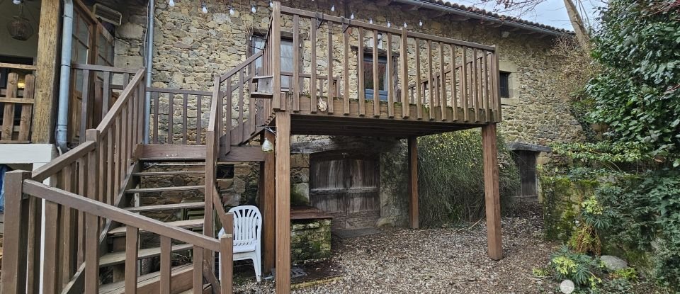 Country house 8 rooms of 187 m² in Latronquière (46210)