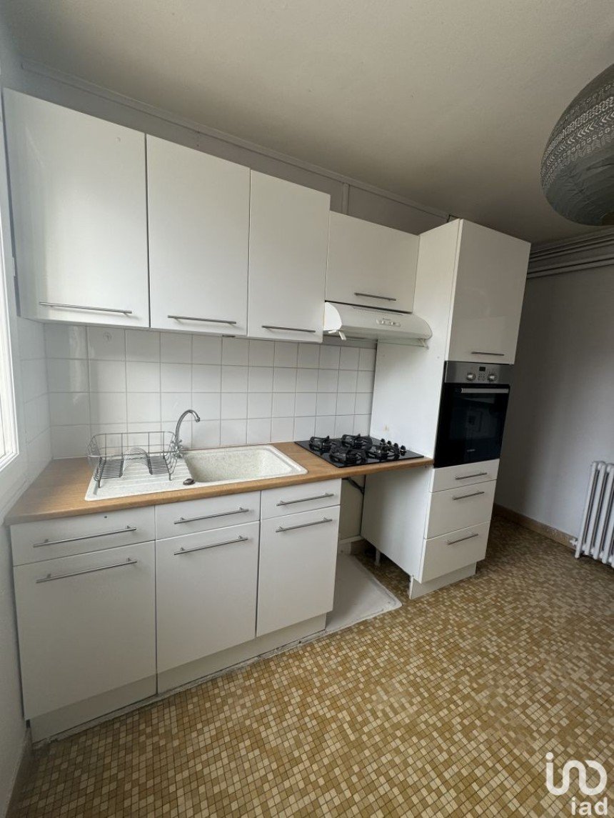 Appartement 3 pièces de 55 m² à Bourges (18000)