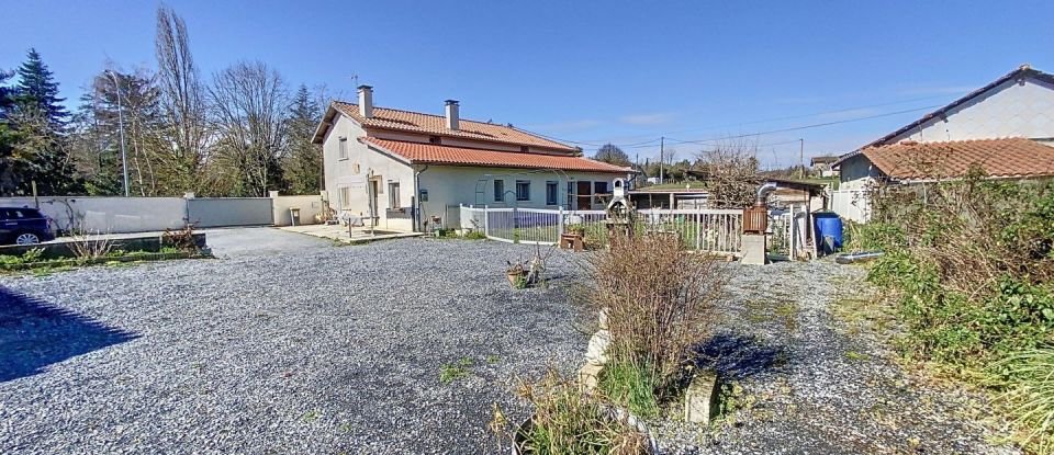 House 6 rooms of 175 m² in Trie-sur-Baïse (65220)