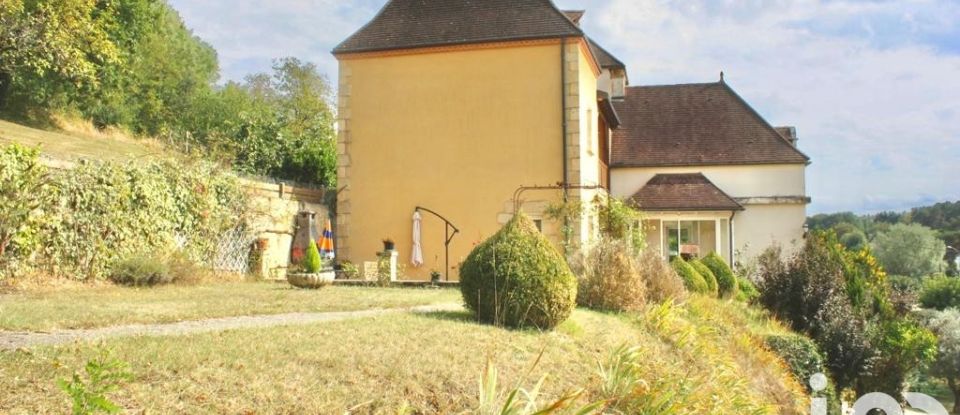 House 8 rooms of 207 m² in Sarlat-la-Canéda (24200)