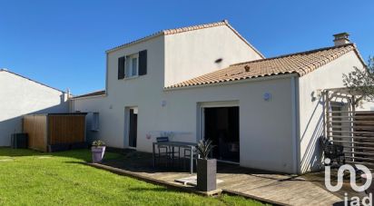 Maison 5 pièces de 115 m² à Sainte-Radégonde-des-Noyers (85450)