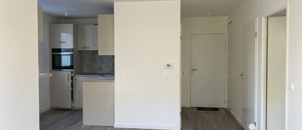 Apartment 2 rooms of 44 m² in Élancourt (78990)