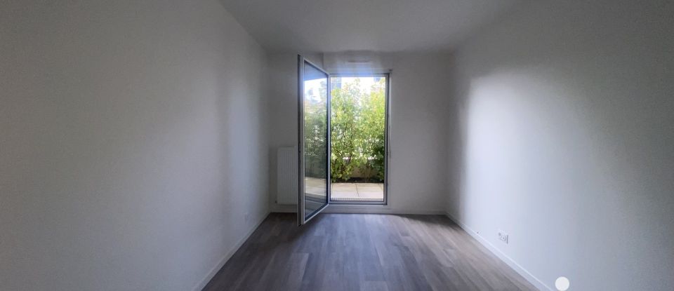Apartment 2 rooms of 44 m² in Élancourt (78990)