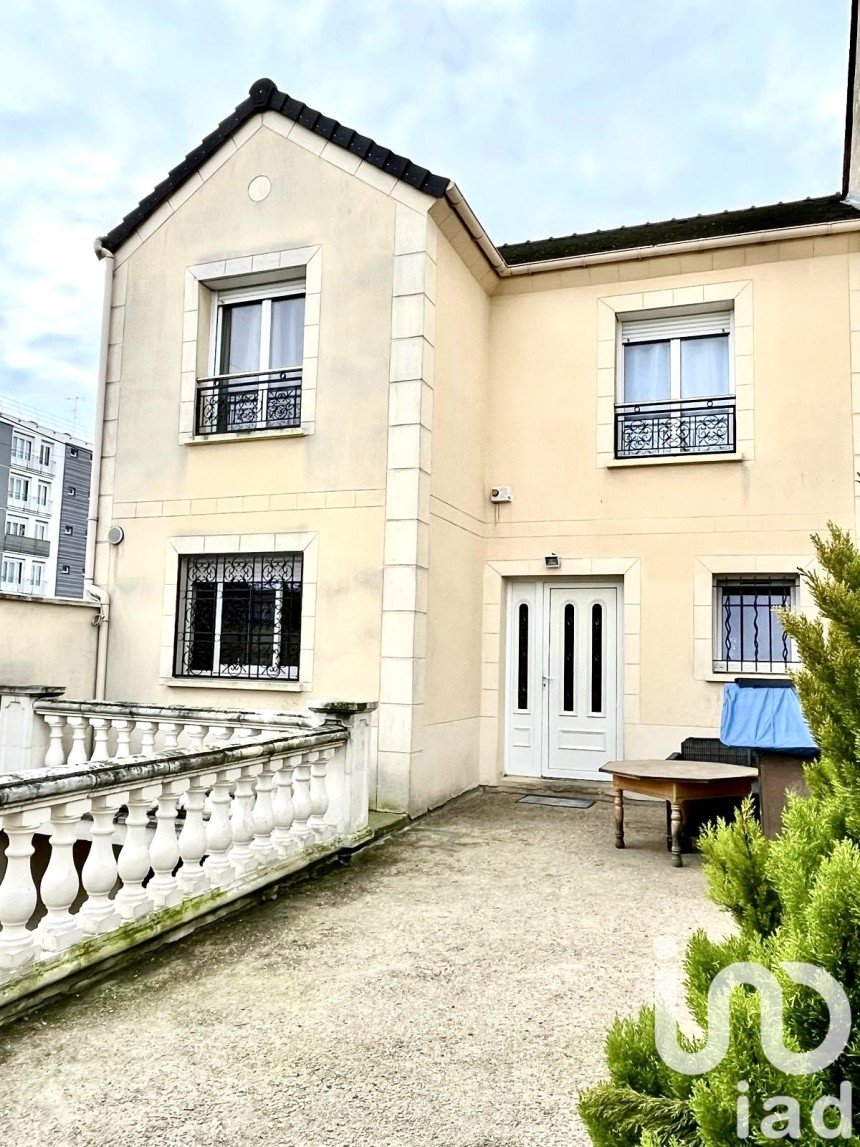Maison traditionnelle 5 pièces de 133 m² à Argenteuil (95100)