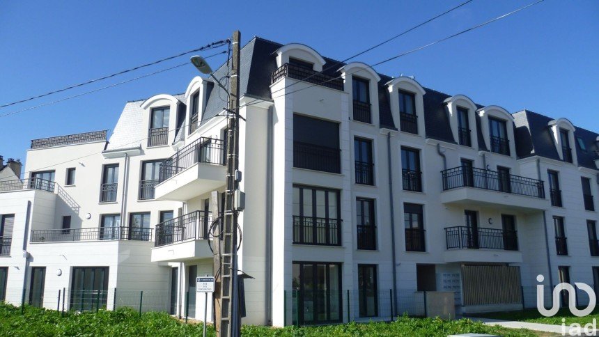 Appartement 3 pièces de 61 m² à Sainte-Geneviève-des-Bois (91700)