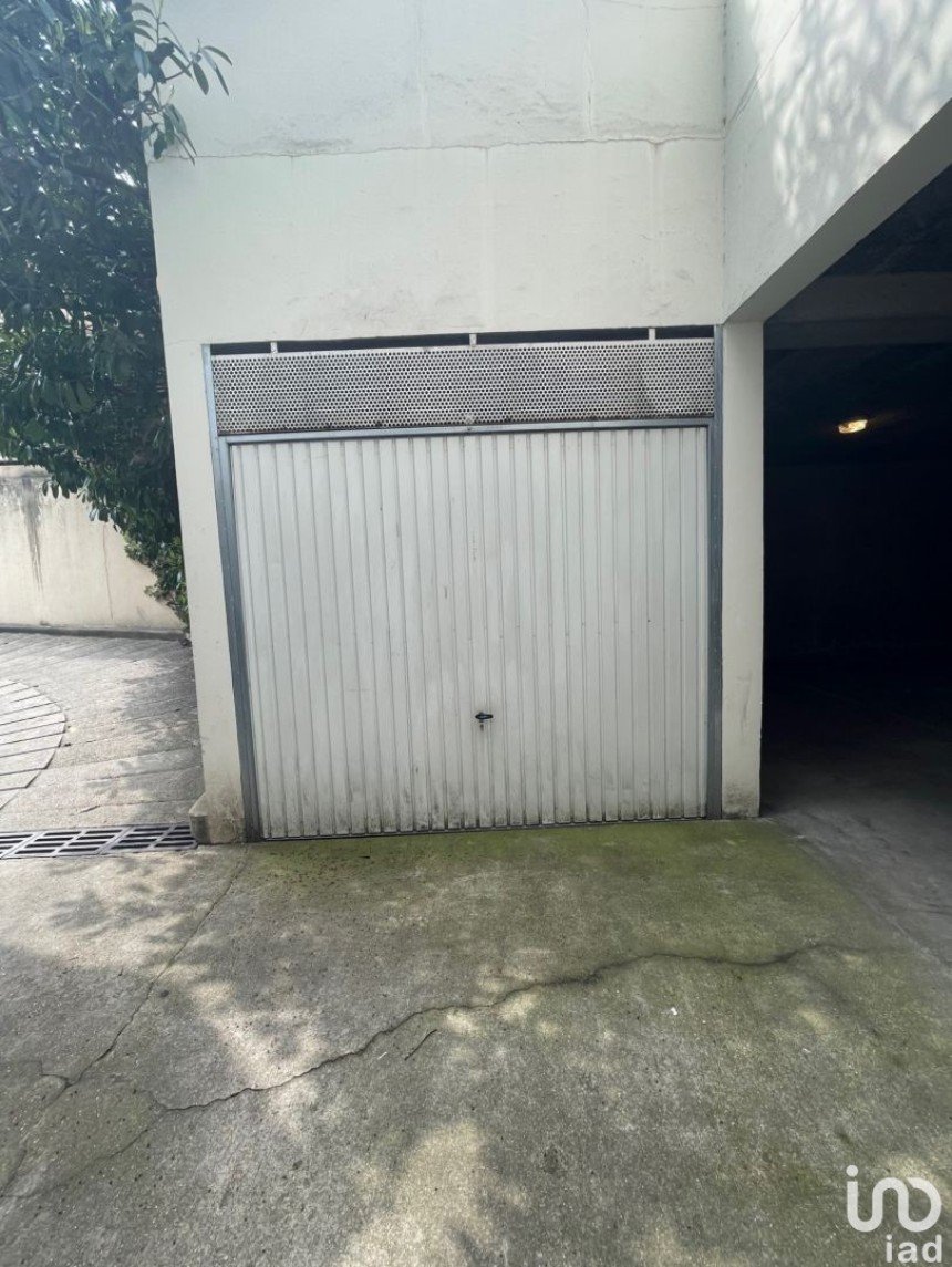 Parking/garage/box de 9 m² à Fresnes (94260)