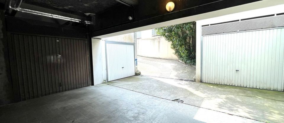 Parking of 22 m² in Fresnes (94260)