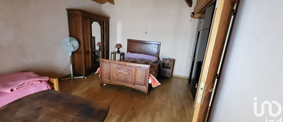 House 6 rooms of 171 m² in Cozes (17120)