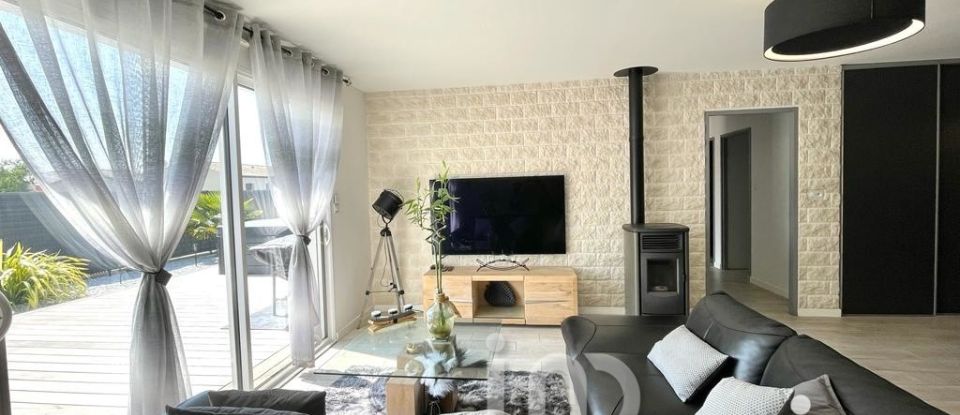 House 4 rooms of 94 m² in Les Mathes (17570)
