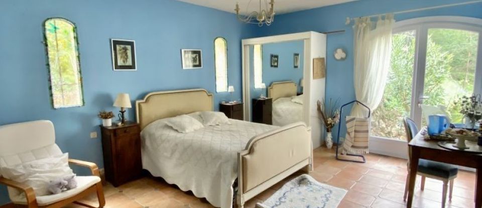 Maison 7 pièces de 200 m² à Roquestéron (06910)
