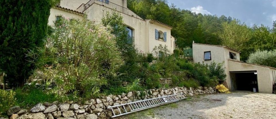 House 7 rooms of 200 m² in Roquestéron (06910)