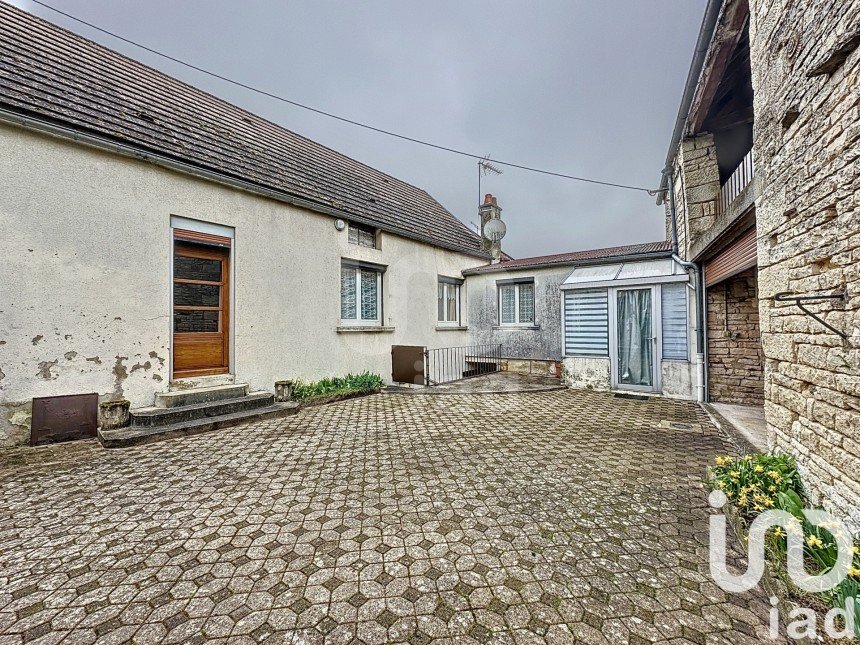 Maison de village 4 pièces de 100 m² à Pacy-sur-Armançon (89160)