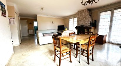 House 8 rooms of 179 m² in Sury-le-Comtal (42450)
