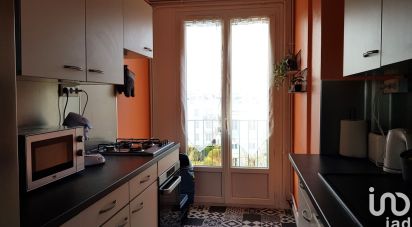Apartment 3 rooms of 61 m² in La Rochelle (17000)