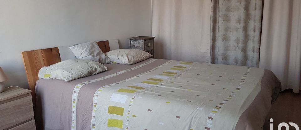 Apartment 3 rooms of 61 m² in La Rochelle (17000)