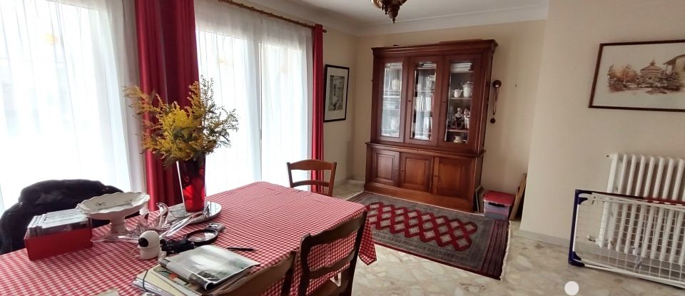 Maison traditionnelle 7 pièces de 141 m² à Le Poinçonnet (36330)
