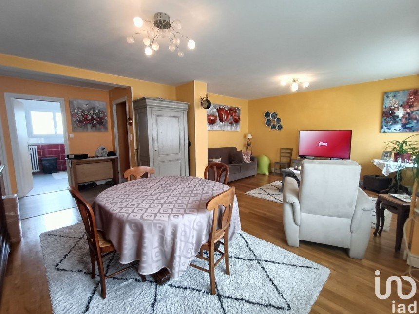 Appartement 3 pièces de 86 m² à Cusset (03300)