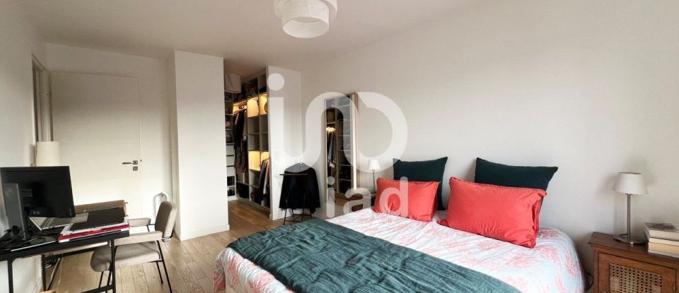 Apartment 3 rooms of 84 m² in Puteaux (92800)