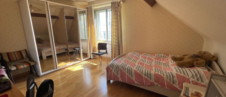 House 7 rooms of 202 m² in Saint-Melaine-sur-Aubance (49610)