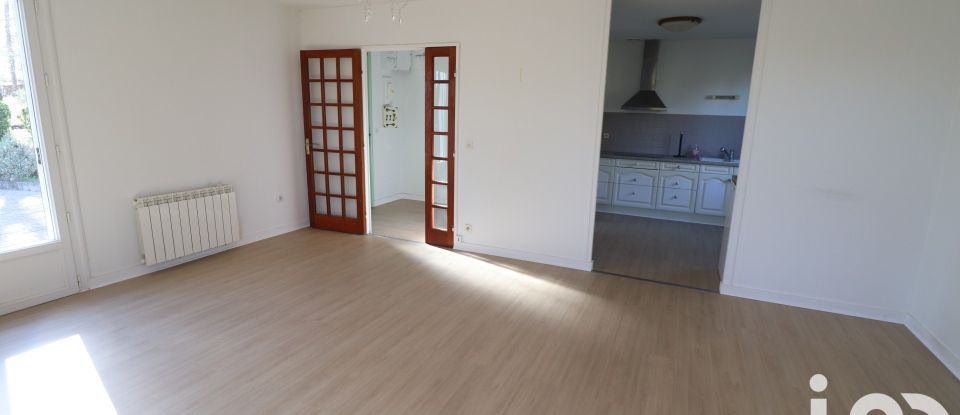 House 5 rooms of 90 m² in Médillac (16210)