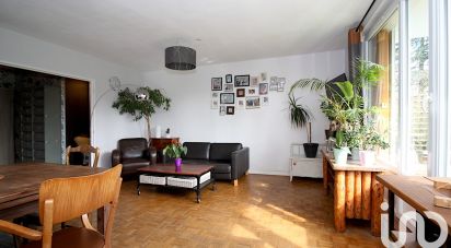 Appartement 3 pièces de 71 m² à Le Mesnil-Saint-Denis (78320)