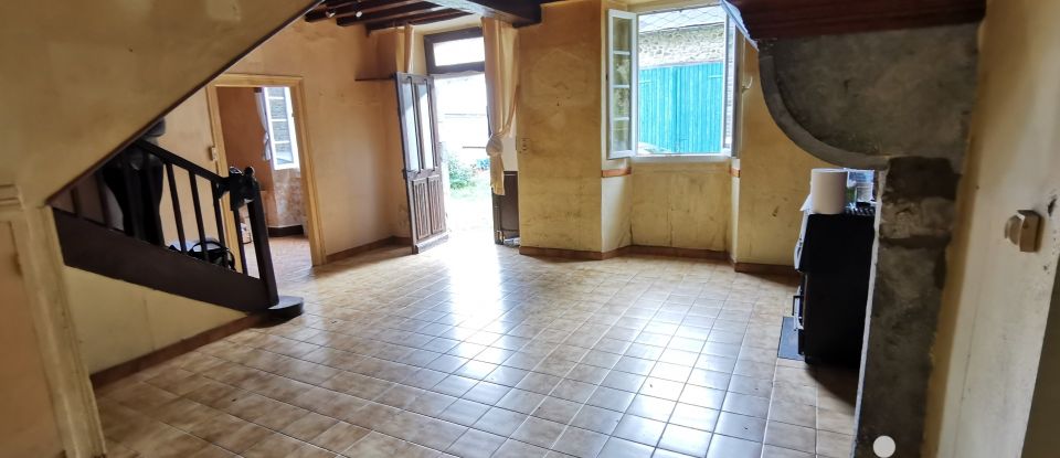 Traditional house 5 rooms of 127 m² in Herrère (64680)