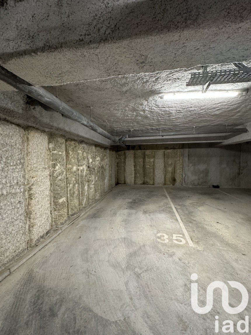 Parking/garage/box de 12 m² à La Rochelle (17000)