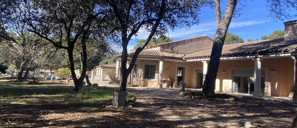 Maison traditionnelle 7 pièces de 255 m² à Pernes-les-Fontaines (84210)