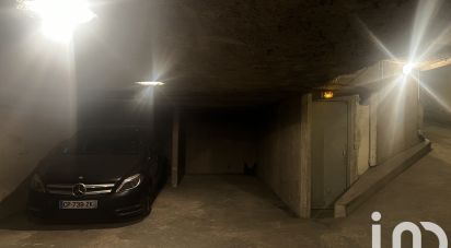 Parking/garage/box de 13 m² à Paris (75017)