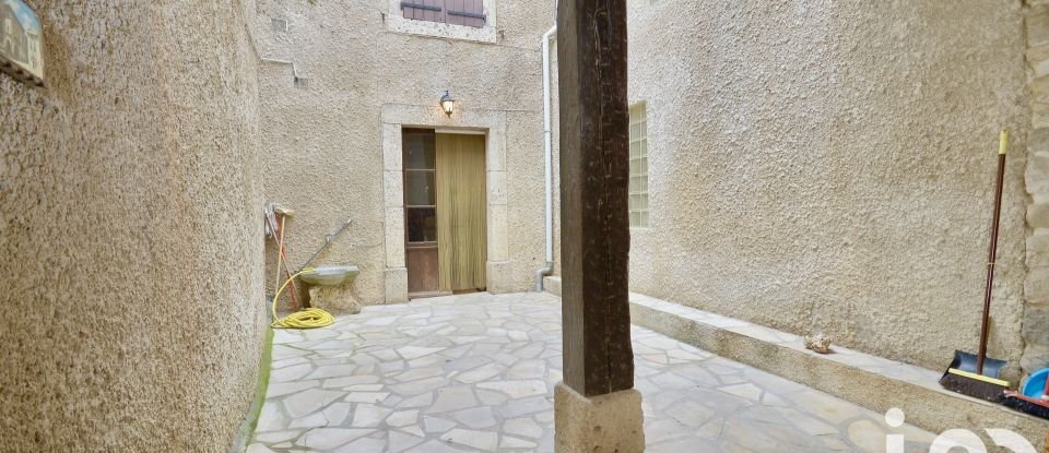 Maison de village 10 pièces de 163 m² à Camplong-d'Aude (11200)