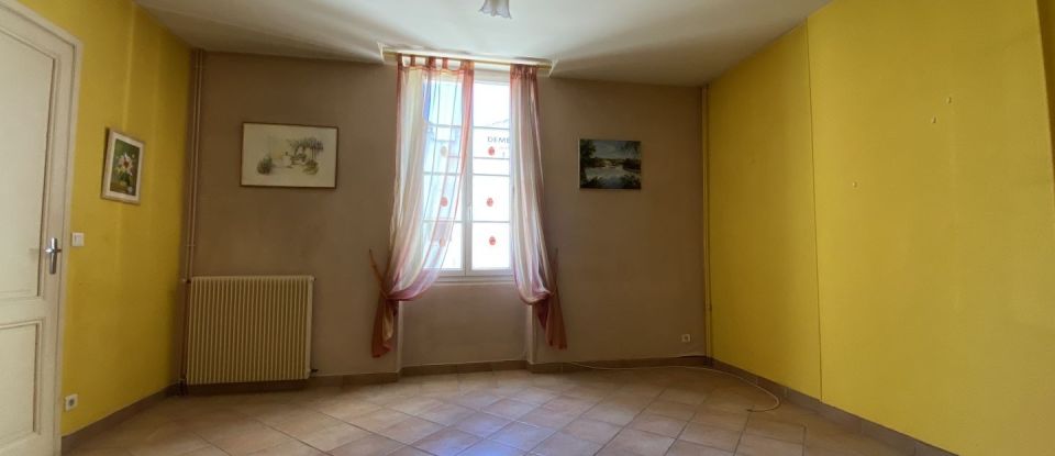 House 6 rooms of 131 m² in Sainte-Foy-la-Grande (33220)