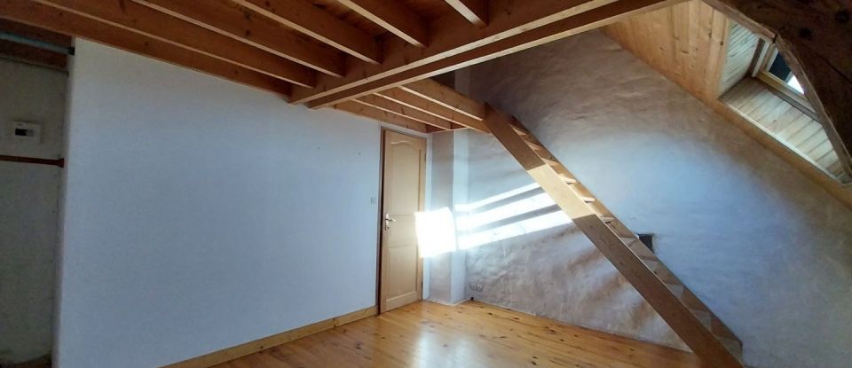 House 7 rooms of 185 m² in Fougères (35300)