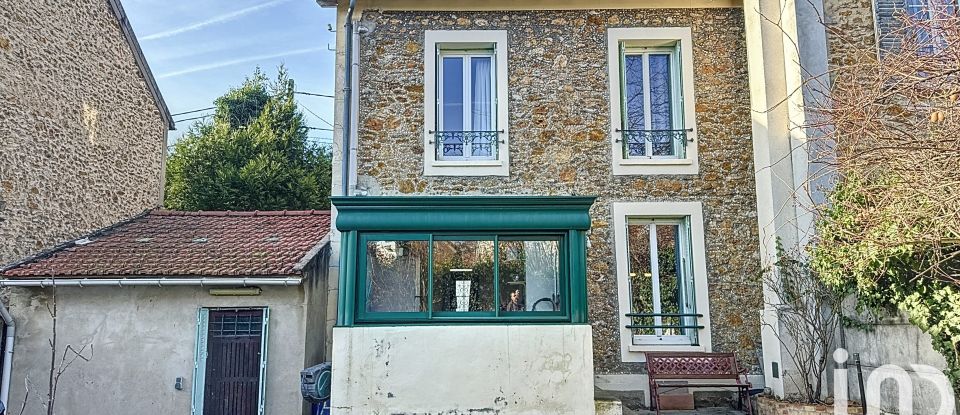 Traditional house 5 rooms of 131 m² in Corbeil-Essonnes (91100)