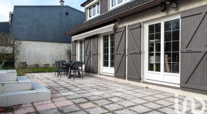House 7 rooms of 123 m² in Combs-la-Ville (77380)