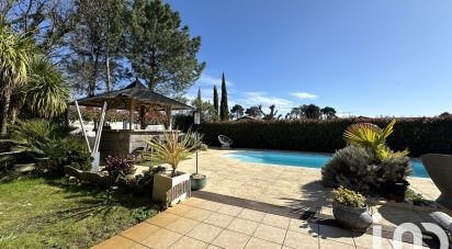 Traditional house 5 rooms of 120 m² in Arès (33740)