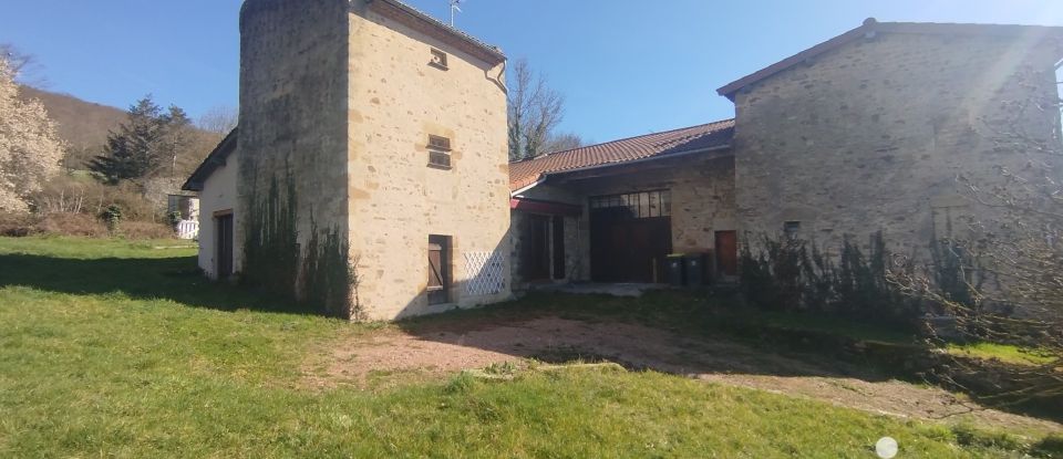 Village house 7 rooms of 175 m² in Ravel (63190)