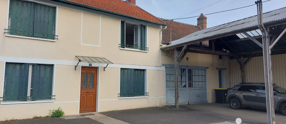 Traditional house 5 rooms of 110 m² in La Croix-en-Brie (77370)