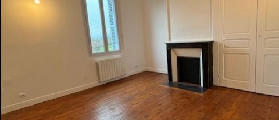 Town house 4 rooms of 80 m² in Grand Bourgtheroulde (27520)