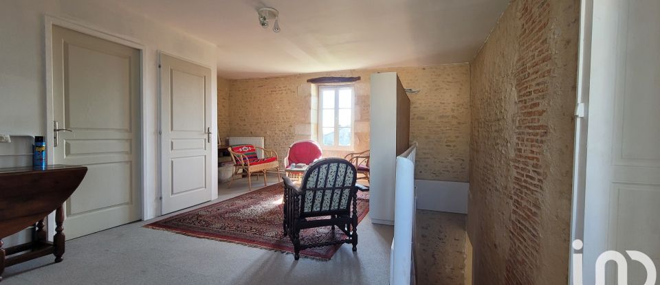 Maison 6 pièces de 193 m² à Vouillé-les-Marais (85450)