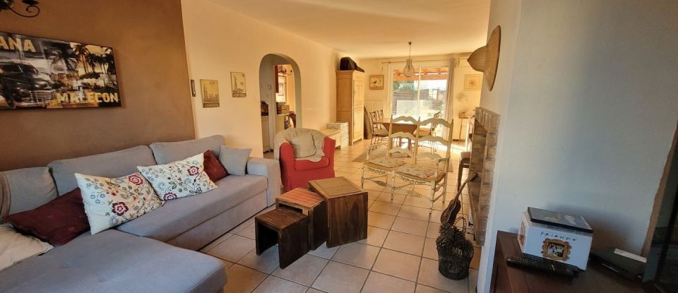 House 6 rooms of 120 m² in Le Pontet (84130)