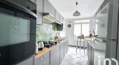 Apartment 4 rooms of 76 m² in Ballainvilliers (91160)