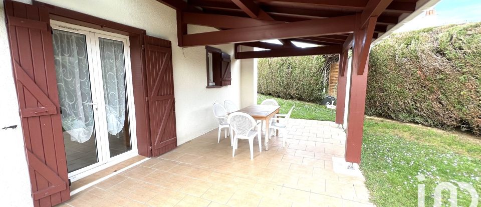 Traditional house 6 rooms of 145 m² in Tarnos (40220)