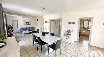 Maison traditionnelle 6 pièces de 140 m² à Saint-Fargeau-Ponthierry (77310)