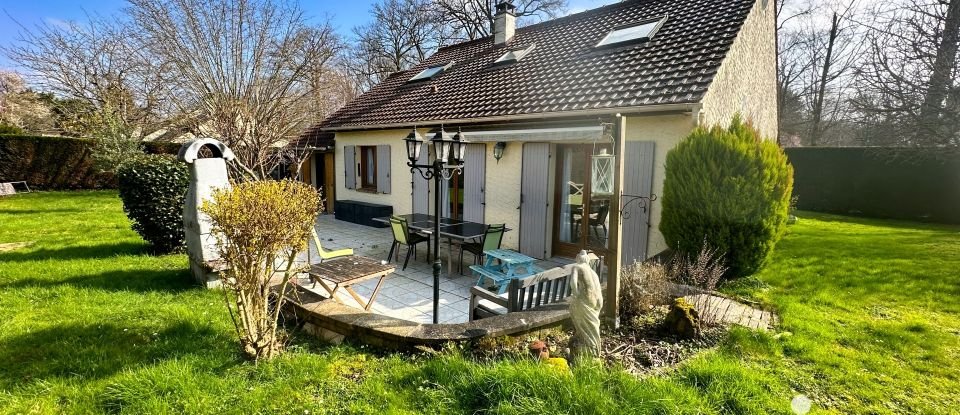 Traditional house 6 rooms of 140 m² in Saint-Fargeau-Ponthierry (77310)