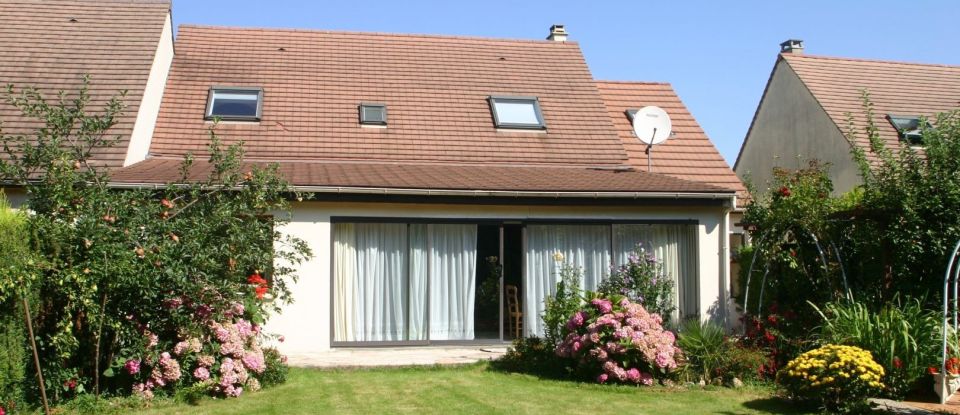 House 7 rooms of 152 m² in Trappes (78190)