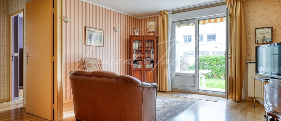 Apartment 3 rooms of 70 m² in Chatou (78400)