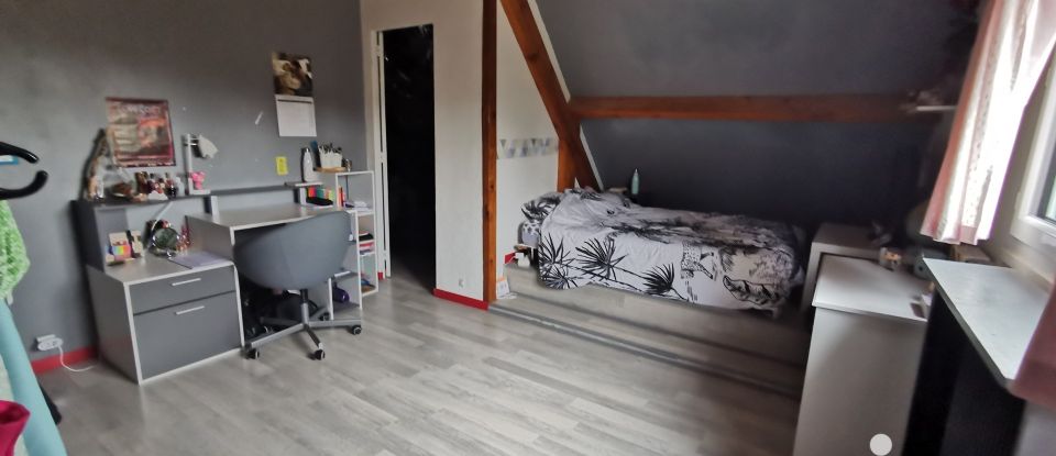 House 5 rooms of 118 m² in Soignolles-en-Brie (77111)