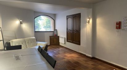 House 10 rooms of 186 m² in Le Barroux (84330)