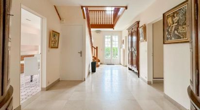 House 8 rooms of 277 m² in Compiègne (60200)